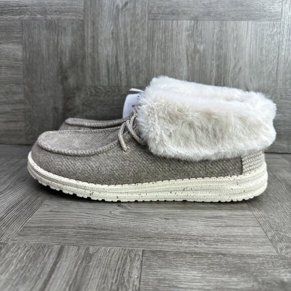 Hey Dude Wendy Fold Women's size 7 Nut Faux Fur Slip On Shoes - Picture 2 of 8